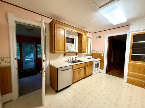 Kitchen - 803 N Broadway Ave, Le Roy, MN 55951 photo 3 of 3