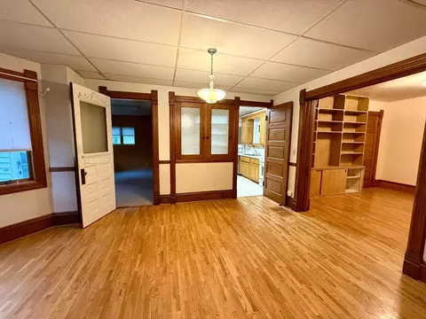 Living - 803 N Broadway Ave, Le Roy, MN 55951 photo 2 of 5
