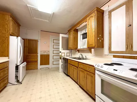 Kitchen - 803 N Broadway Ave, Le Roy, MN 55951 photo 1 of 3