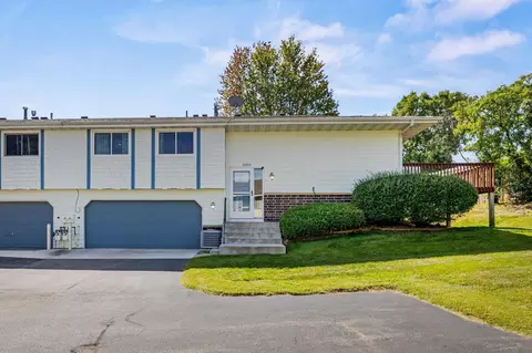 10434 S Decatur Ave S, Bloomington, MN 55438