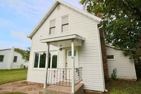 Exterior - 1115 4th Ave NE, Brainerd, MN 56401 photo 2 of 4