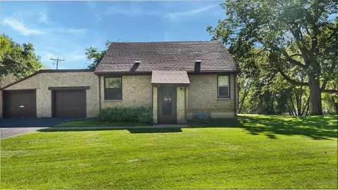 548 33rd St S, Saint Cloud, MN 56301 photo 2