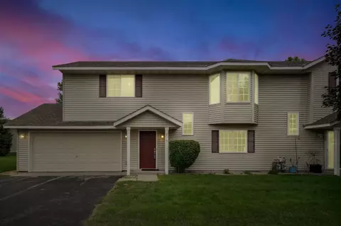 2079 Brittany Ct, Shakopee, MN 55379