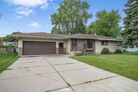 3899 Lakewood Ave, White Bear Township, MN 55110