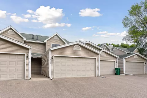 4184 Knob Cir, Eagan, MN 55122