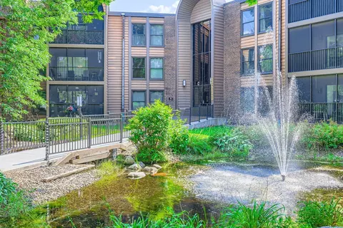 9600 Portland Ave S #310, Bloomington, MN 55420