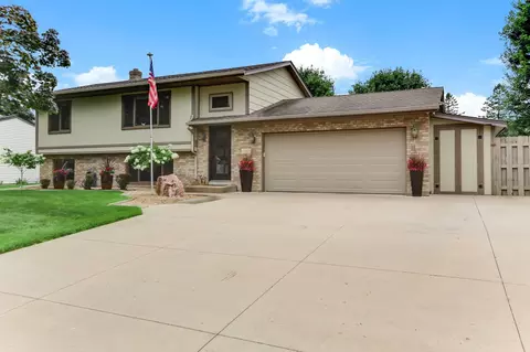 11221 Sumter Ave N, Champlin, MN 55316