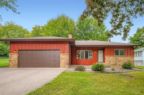 2507 Belmont Ln E, North Saint Paul, MN 55109