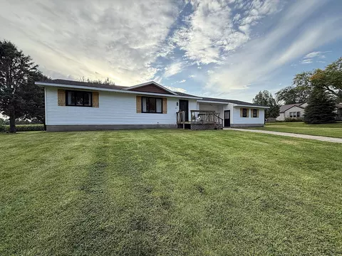 421 9th Ave, Madison, MN 56256