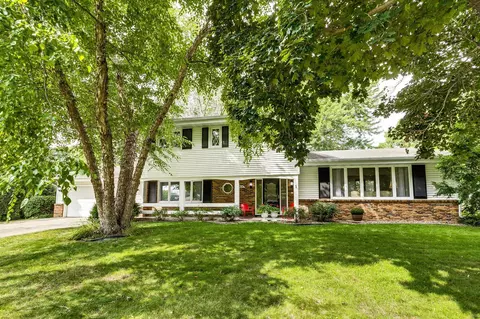 9624 Palmer Rd, Bloomington, MN 55437
