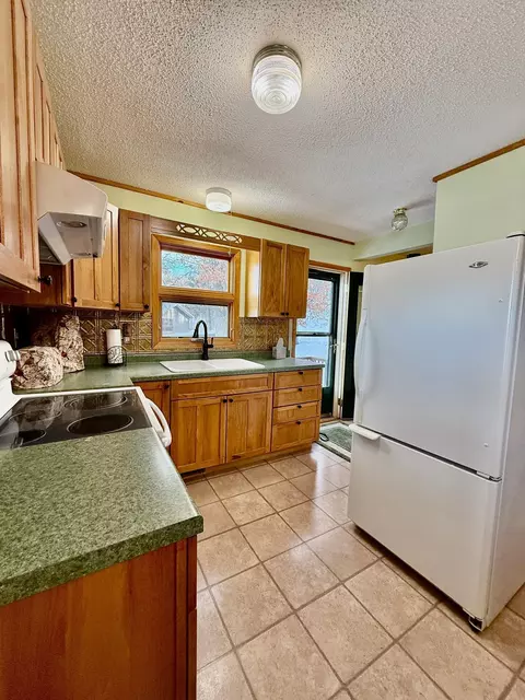 Kitchen - 51879 186th Pl, Mcgregor, MN 55760 photo 5 of 8