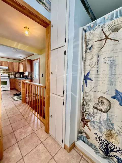Bath - 51879 186th Pl, Mcgregor, MN 55760 photo 2 of 2