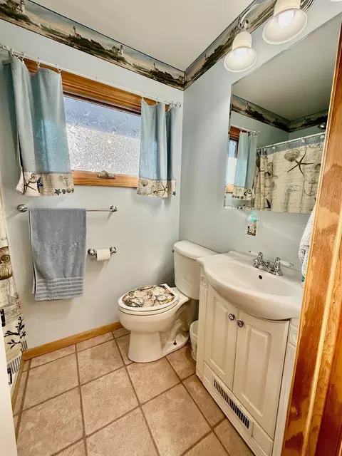 Bath - 51879 186th Pl, Mcgregor, MN 55760 photo 1 of 2