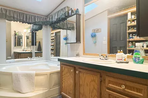 Bath - 15179 Demery Rd, Brainerd, MN 56401 photo 2 of 3