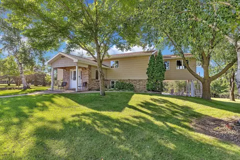 8303 198th Ave NE, New London, MN 56273