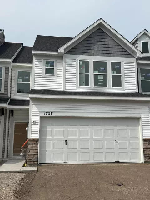 1727 Hauer Trl, Shakopee, MN 55379