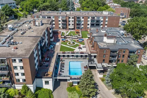 48 Groveland Ter #B301, Minneapolis, MN 55403