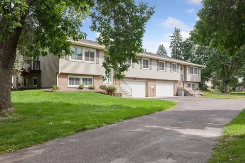 5970 Dellwood Ave, Shoreview, MN 55126