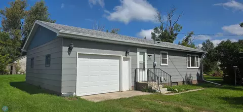 1107 Michigan Ave, Tower City, ND 58071