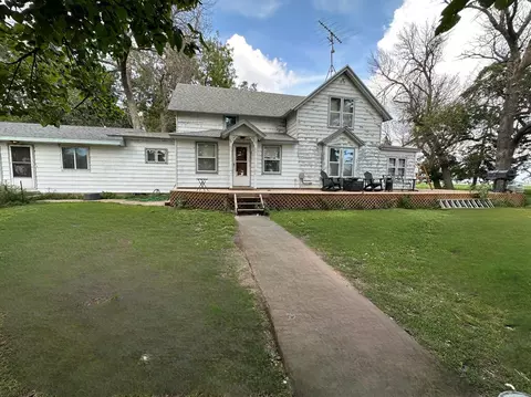 28935 Paul Ave, Worthington, MN 56187