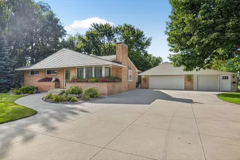 1903 16th Ave SW, Austin, MN 55912