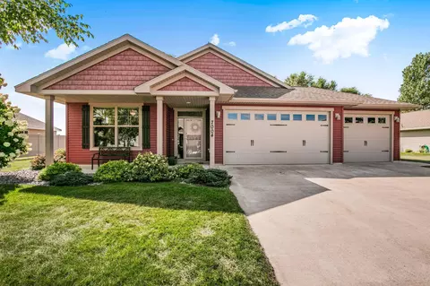 7004 Northwood Ln, Saint Cloud, MN 56303