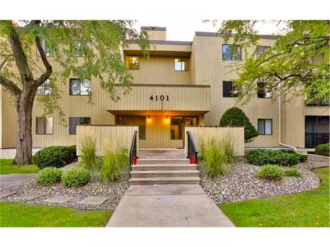 4101 Parklawn Ave #232, Edina, MN 55435