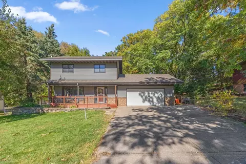 2107 Kings Rd, Eagan, MN 55122