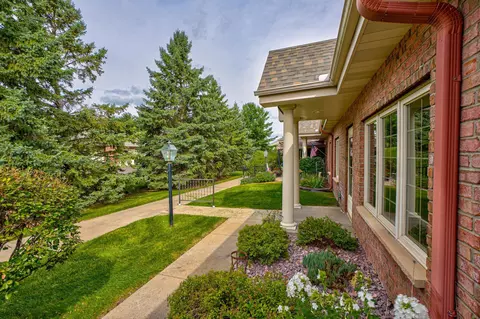1821 Hunter Hill Rd, Hudson, WI 54016