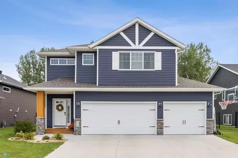 5876 Deb Dr W, West Fargo, ND 58078