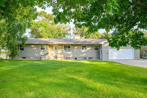 1009 W 4th St, Morris, MN 56267