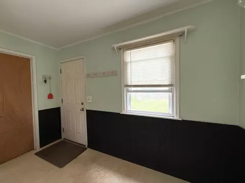 Entry Way - 8369 E River Rd NW, Coon Rapids, MN 55433 photo 2 of 4