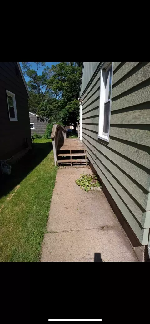 817 33rd Ave N, Saint Cloud, MN 56303 photo 2
