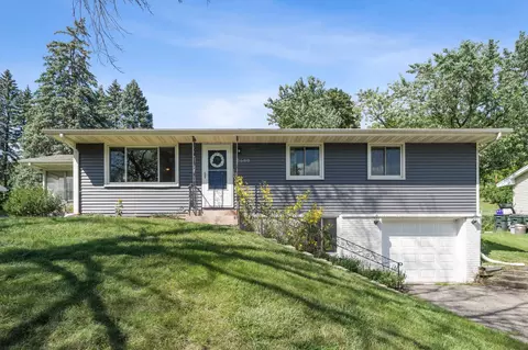 5600 W 107th St, Bloomington, MN 55437