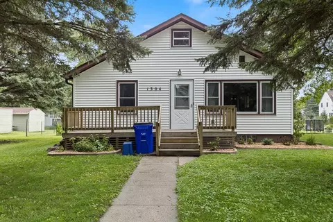 1304 10th St, Clarkfield, MN 56223