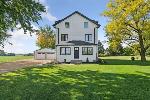8822 267th St W, Lakeville, MN 55044