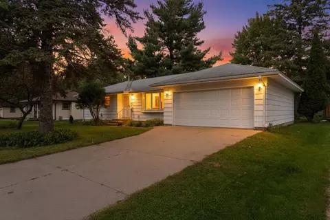 8920 61st Ave N, New Hope, MN 55428