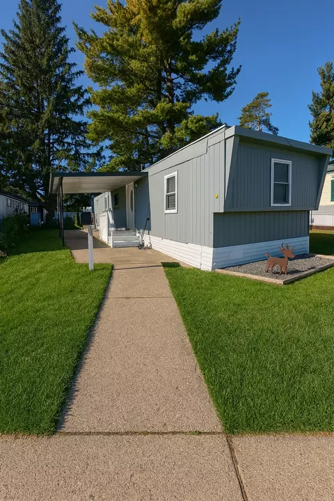 7310 Taylor St NE, Fridley, MN 55432