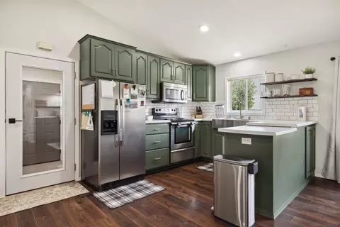 Kitchen - 17561 Denkbar Loop, Park Rapids, MN 56470 photo 1 of 2
