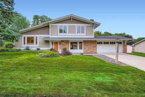 13358 Foliage Ave, Apple Valley, MN 55124
