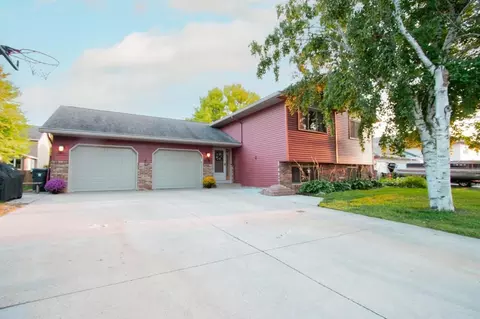 1731 Orchid Dr N, North Mankato, MN 56003