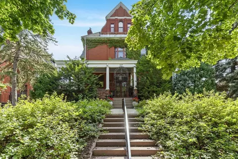 307 Ridgewood Ave #4, Minneapolis, MN 55403