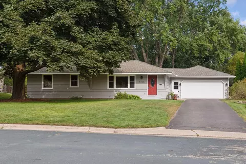 8225 Xerxes Ave S, Bloomington, MN 55431