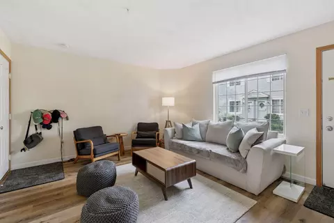 13171 Murdock Ter, Eden Prairie, MN 55347