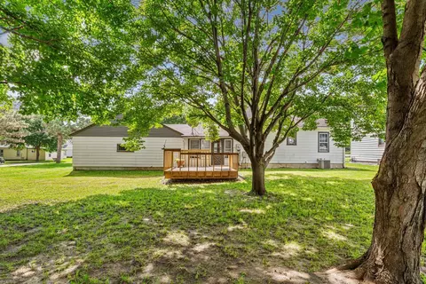 717 Chatham St, Saint Peter, MN 56082 photo 7