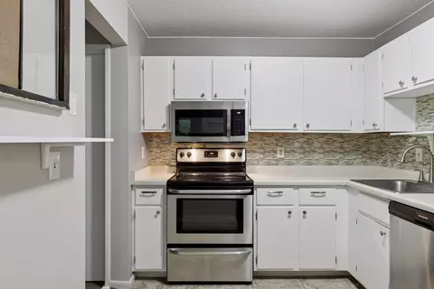 Kitchen - 1903 Silver Bell Rd #314, Eagan, MN 55122 photo 1 of 3