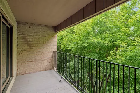 Exterior - 1903 Silver Bell Rd #314, Eagan, MN 55122 photo 1 of 4