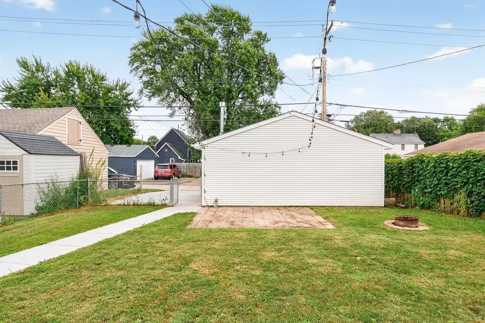 Exterior - 311 11th Ave S, South Saint Paul, MN 55075 photo 4 of 7