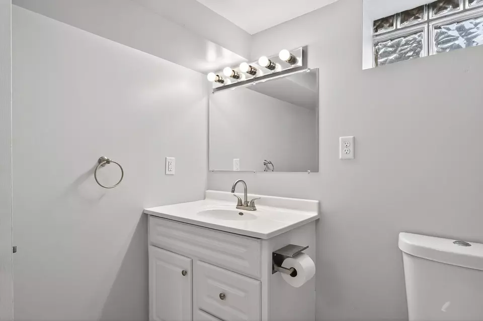 Bath - 311 11th Ave S, South Saint Paul, MN 55075 photo 2 of 3