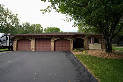 12515 49th Ave N, Plymouth, MN 55442